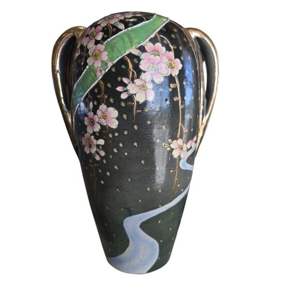 Japanese vase with Floral pattern pink blossoms green Two gold-colored handles - Picture 1 of 11